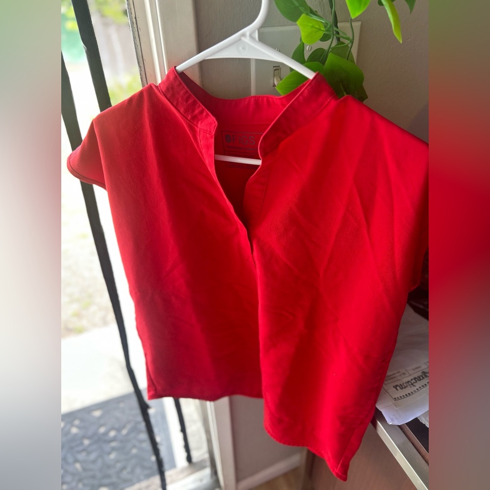 FIGS XS Rafaela Top Scrub